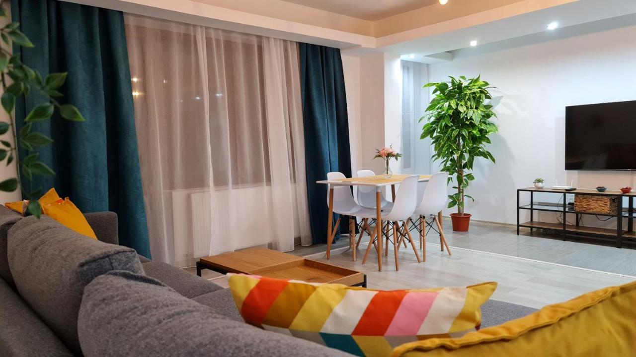 Zander Home Apartment Buşteni Buitenkant foto