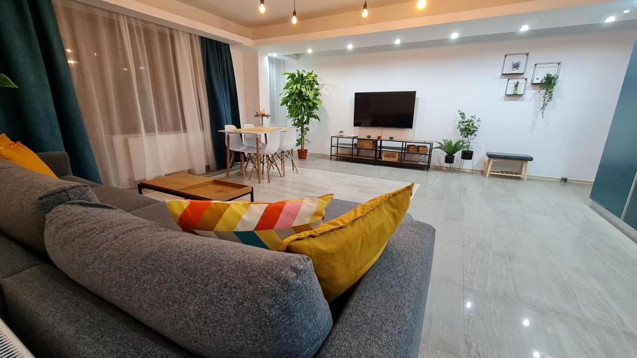 Zander Home Apartment Buşteni Buitenkant foto