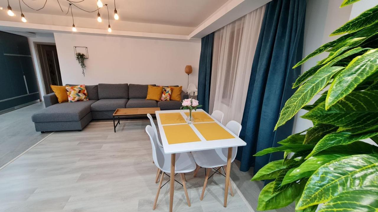 Zander Home Apartment Buşteni Buitenkant foto