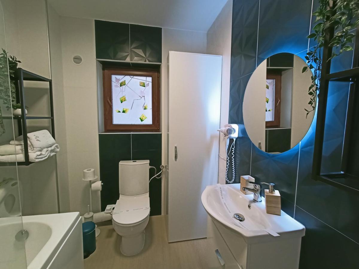 Zander Home Apartment Buşteni Buitenkant foto